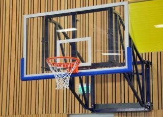 Basketbalinstallatie uitdraaibaar